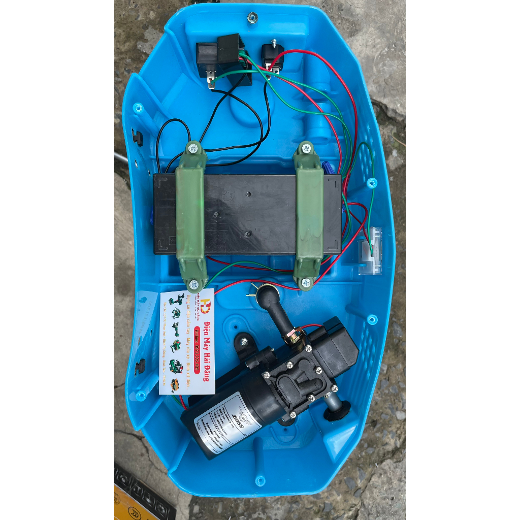 Bình xịt điện,phun thuốc trừ sâu BOSS 1 Bơm .Màu Xanh.Cực mạnh. Bảo Hành 1 Năm