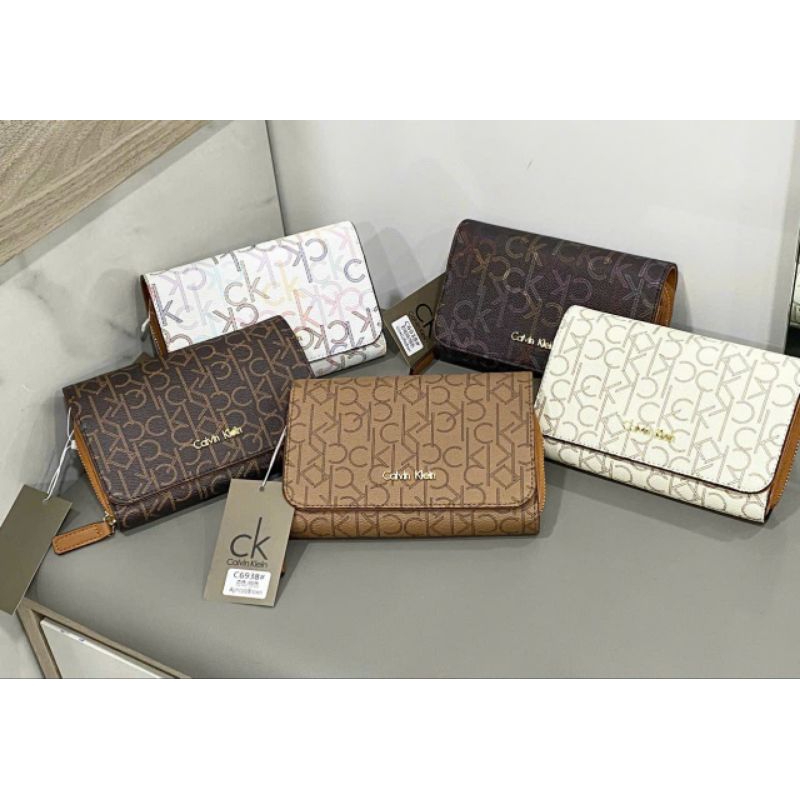 CẦM TAY VÀ ĐEO CHÉO