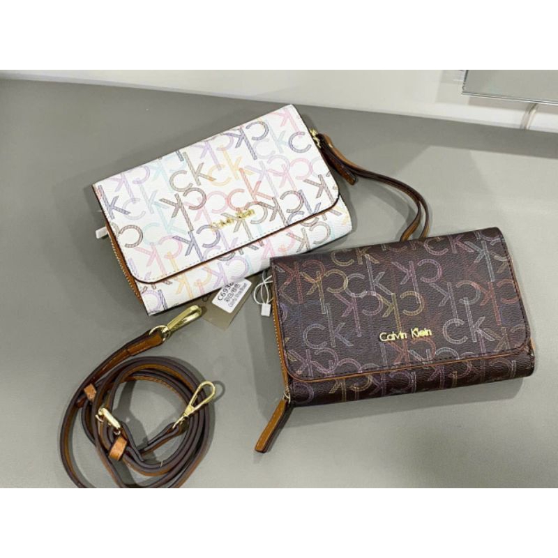 CẦM TAY VÀ ĐEO CHÉO