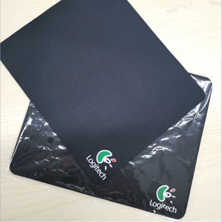 Miếng Lót chuột - bàn di chuột Logitech hình chữ nhật màu đen (size 24x20cm)