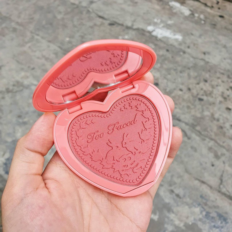 Phấn má Too Faced fullsize màu Love Hangove, Baby Love