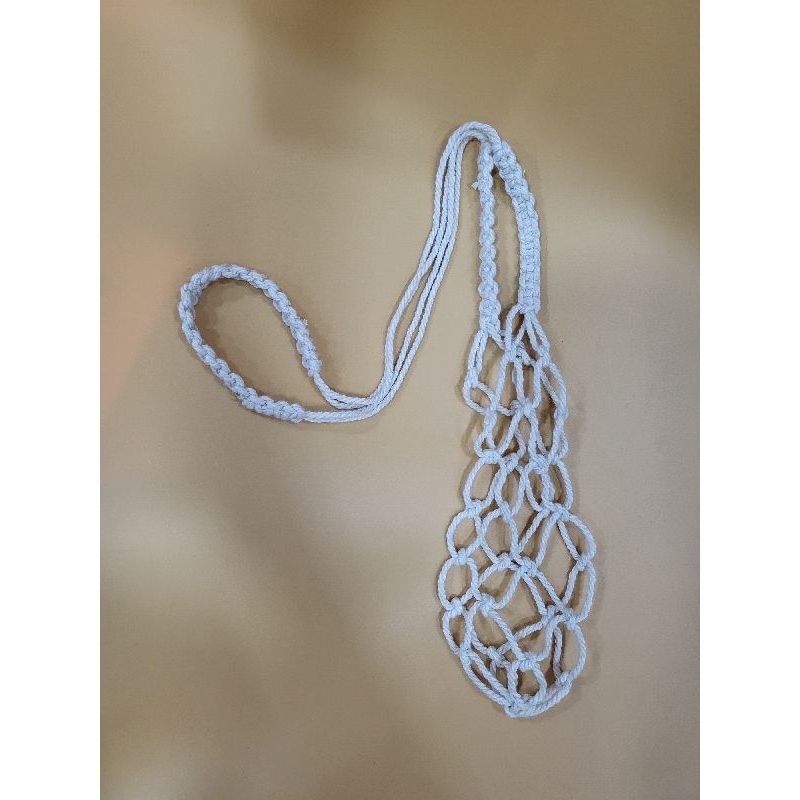 Túi đựng bình nước đeo chéo sợi len macrame