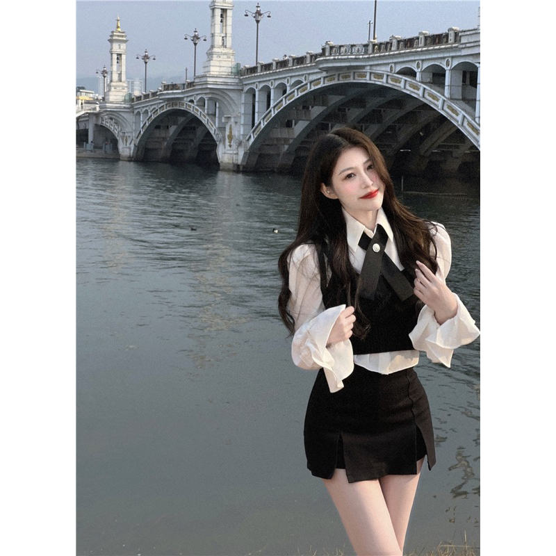 (Order) Set áo sơ mi tay bồng tiểu thư kèm áo gile đen nơ đính đá và chân váy ngắn xẻ tà hot ulzzang