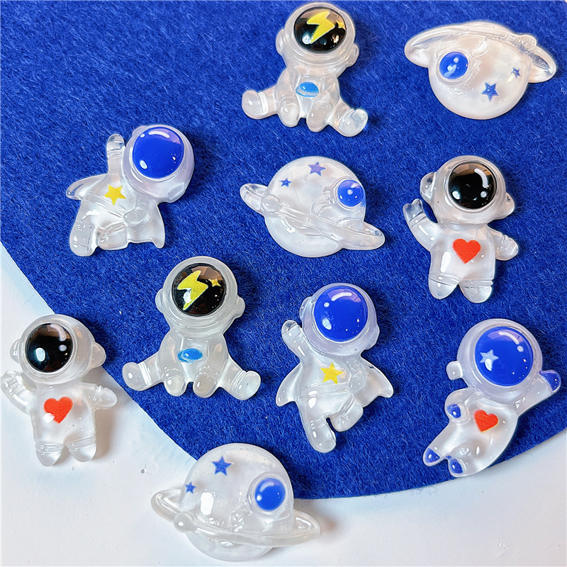 Sticker jibbitz gắn dép sục Crocs hình phi hành gia trong suốt-ON05