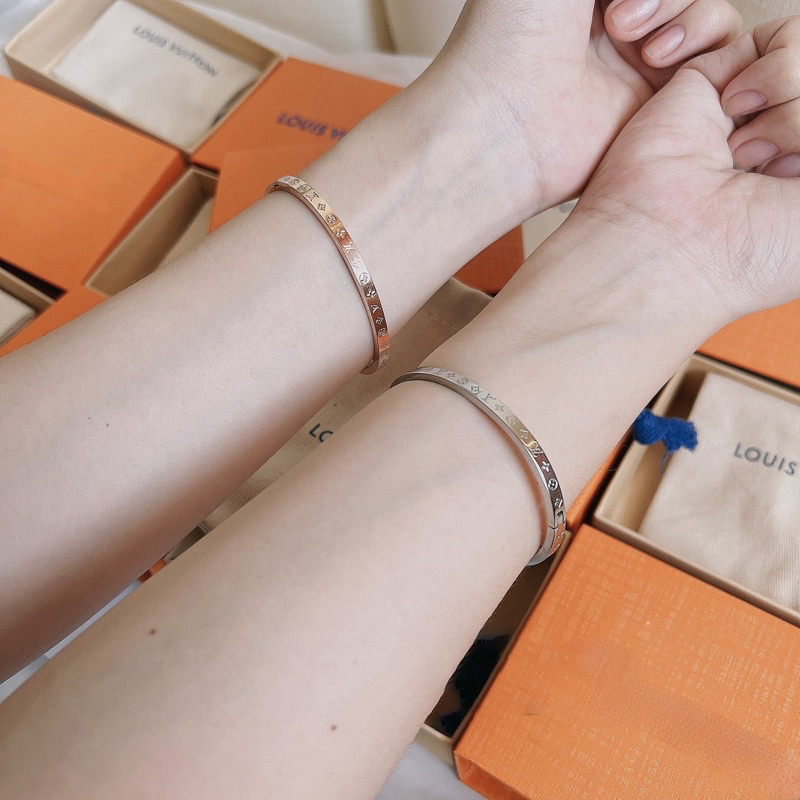 Vòng tay đôi LV Monogram Full box - Khắc tên theo yêu cầu - Giao hàng nhanh