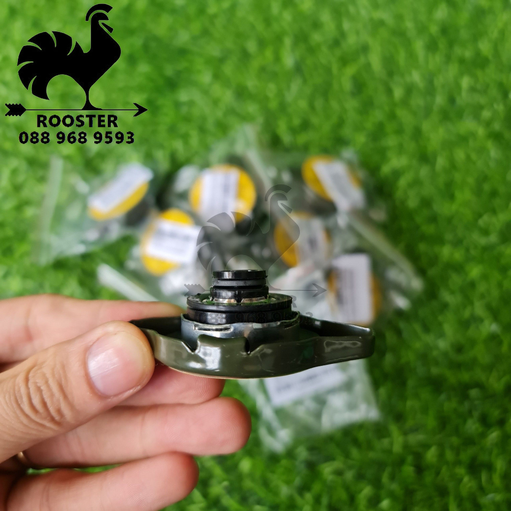 Nắp két nước Toyota nhĩ nhỏ xe Vios, Innova, Fortuner, Hilux, Camry