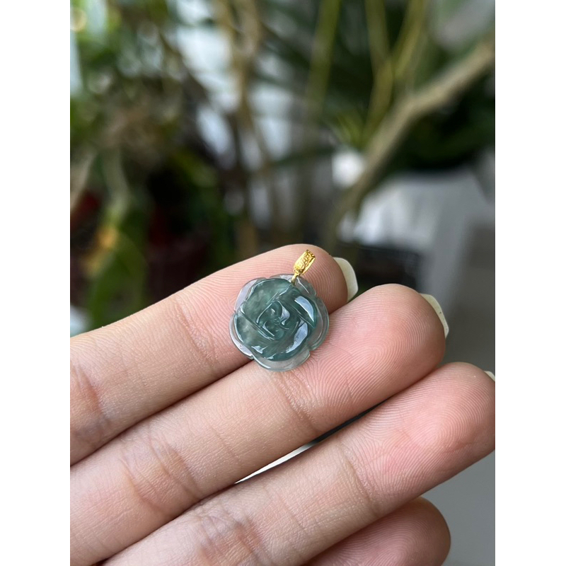 Mặt dây chuyền cam. thach móc vang 18k chạm hoa mẫu đơn