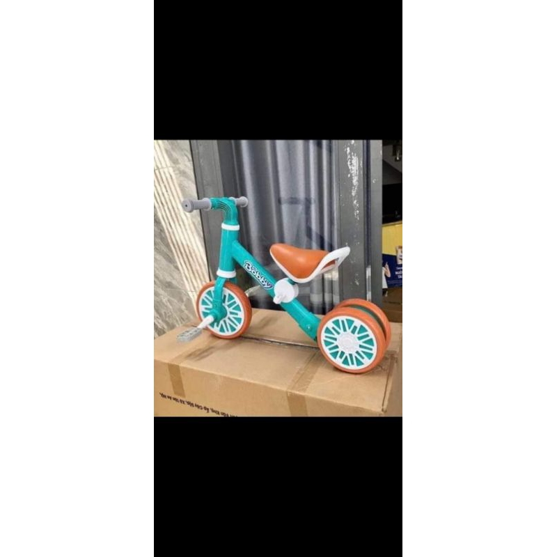 Xe chòi chân kèm bàn đạp quà tặng bobby màu ngẫu nhiên