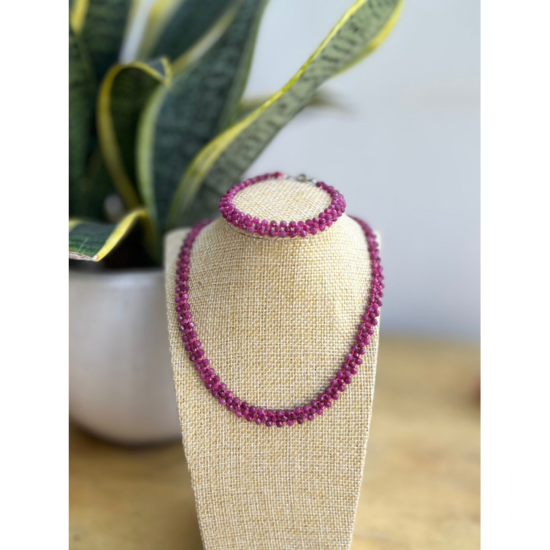 Chuỗi vòng cổ và tay đá Rubyy thiên nhiên