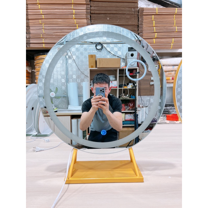 Gương để bàn - đèn led 3 màu cảm ứng , Gương trang điểm khung sơn nhũ vàng Acrylic