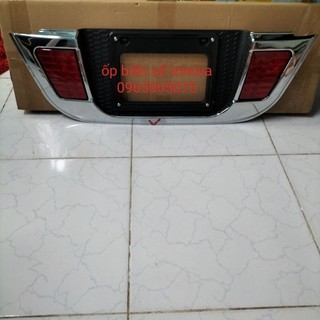 Ốp biển số innova 2006-2015 có đè8n