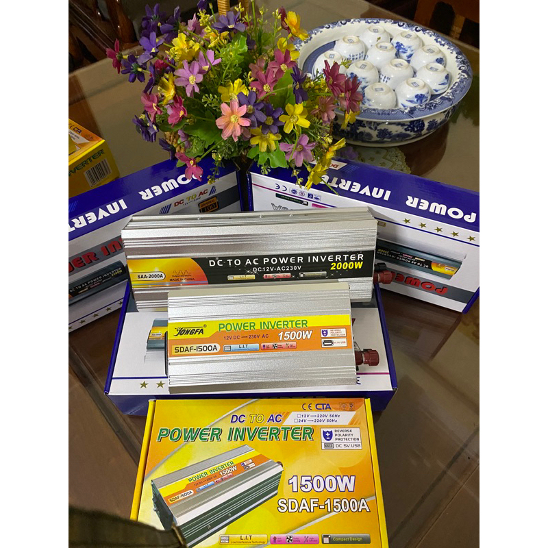 Bộ đổi điện(hay gọi là kích điện )12v ra 220v(1500w-2000w)