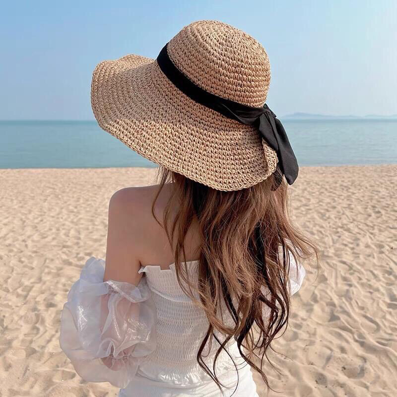 Mũ cói vành rộng đi biển- Mũ cói gập sau nơ đen bản to siêu bánh bèo