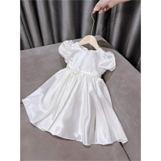 váy công chúa thiêt kế bé gái, đầm hoa trà trắng sang chảnh cho bé. B27