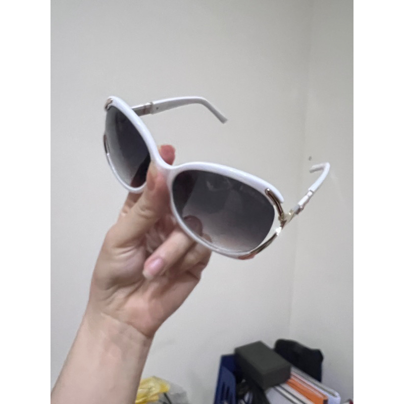 Kính BBR auth Thanh lý