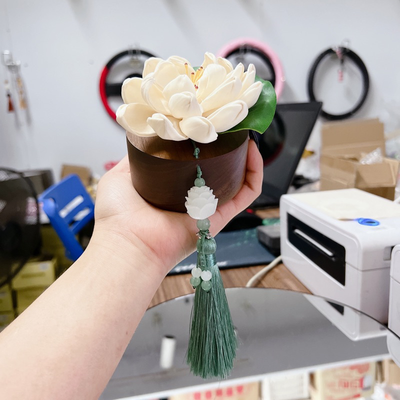 Hoa Gỗ Hoàng Dương Cao Cấp Trang Trí Ô Tô Làm Từ Gỗ Hồ Đào