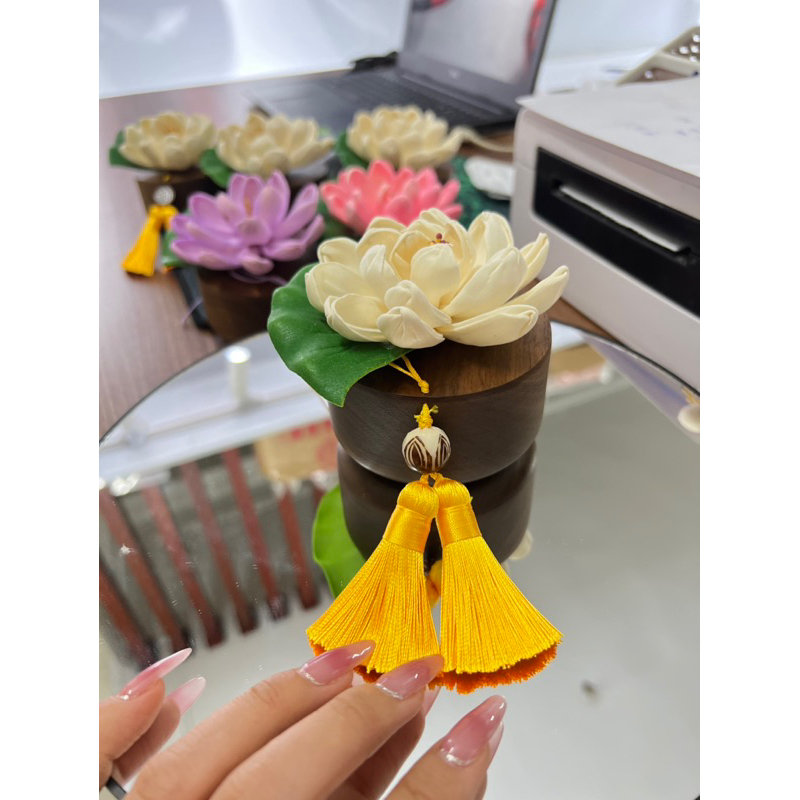 Hoa Gỗ Hoàng Dương Cao Cấp Trang Trí Ô Tô Làm Từ Gỗ Hồ Đào