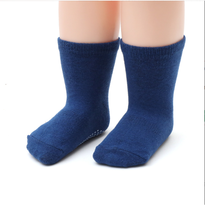 Sét 03 đôi tất ngẫu nhiên cho trẻ em 1-5 tuổi chống trơn trượt, thấm hút mồ hôi