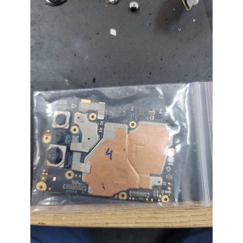 Main điện thoại vsmart live