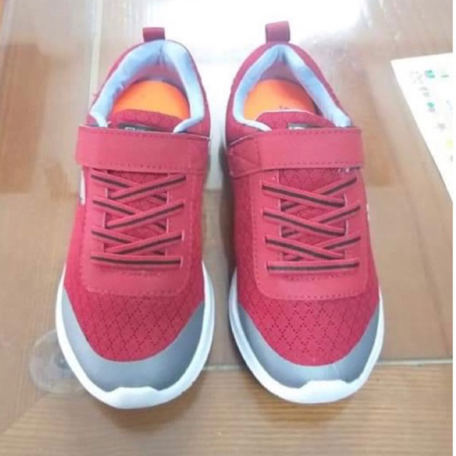 Giày thể thao bé trai, bé gái Skechers hàng VNXK. Size 30 & 33