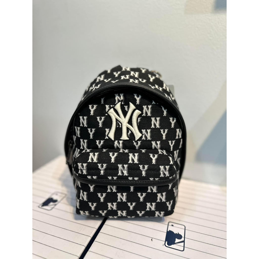 Balo mini màu nâu và đen mlb Monogram Jacquard Mini Backpack 3Abks012N
