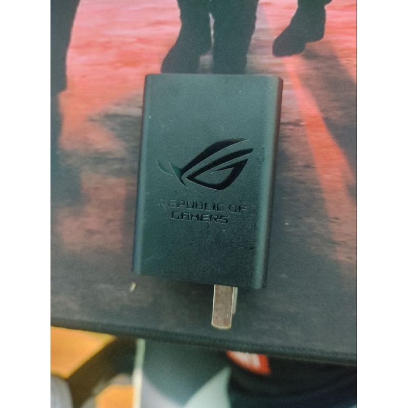 Sạc theo máy Rog 3 cũ