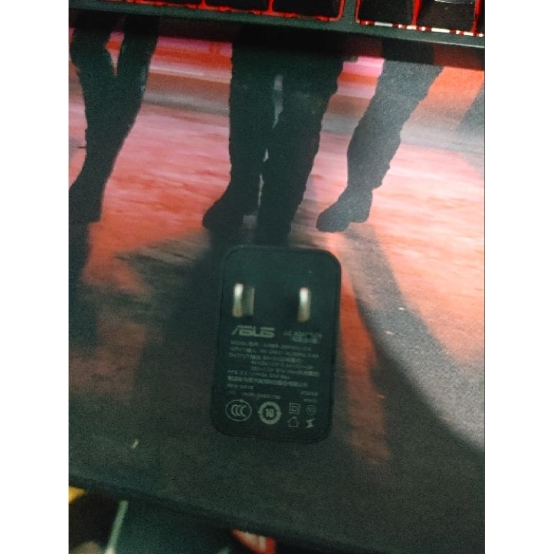Sạc theo máy Rog 3 cũ