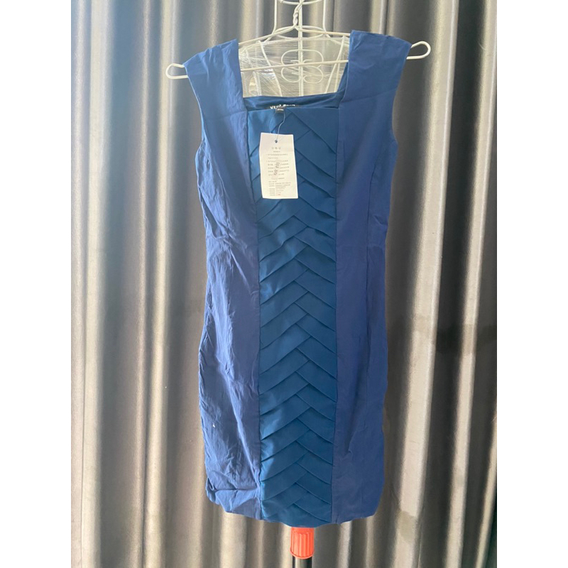 đầm(only,meromoda,k phải vnxk)lỗi vải như hình,dơ,màu