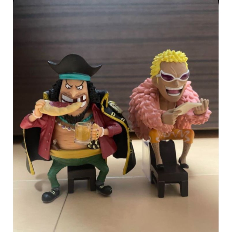 Mô hình One Piece - Tứ hoàng Râu đen ngồi ăn bánh WCF chính hãng