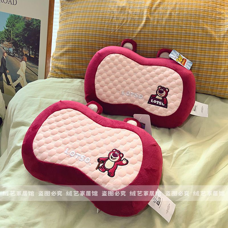 Gối Nhung Lạnh Thoáng Khí Họa Tiết Hoạt Hình Gấu Dâu Tây Đáng Yêu