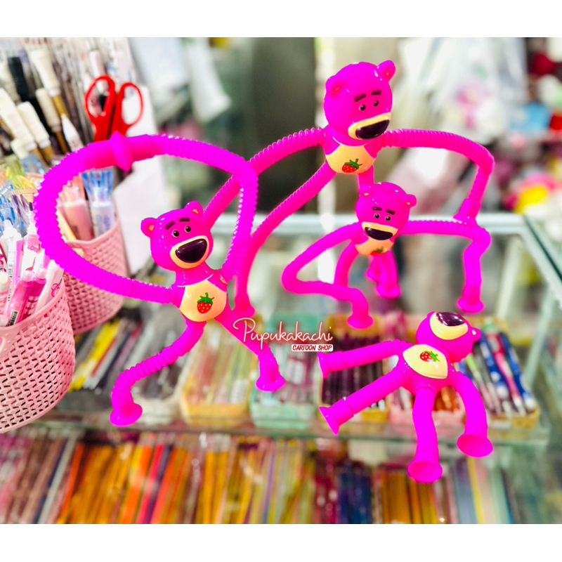 Đồ Chơi Gấu Dâu Lò Xo Kéo Dài Thu Gọn Có Đèn Cho Bé