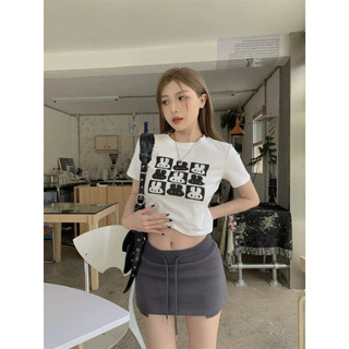 Áo Thun Croptop Cổ Tròn Tay Ngắn Hoạ Tiết In Hình Nhiều Bé Thỏ
