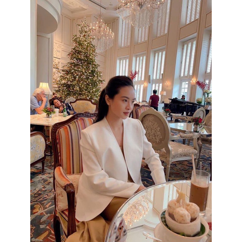 Pass áo blazer trắng new 100%