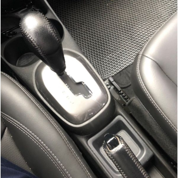 Bọc da cần số & phanh tay xe Vinfast fadil da bò thật handmade