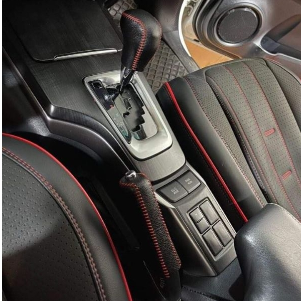 Bọc da cần số xe Toyota Innova, Fortuner , Hilux đời 2017 - 2022 số tự động bằng da bò