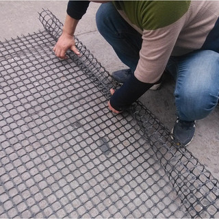 Lưới nhựa dẻo ô 2cm và 3.5cm nguyên cuộn cao 2m dài 50m