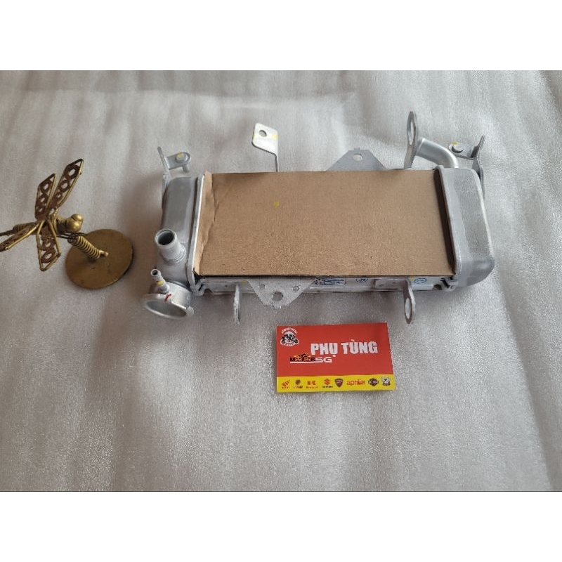 Két nước Yamaha R15-V3, MT15