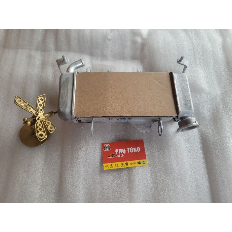 Két nước Yamaha R15-V3, MT15