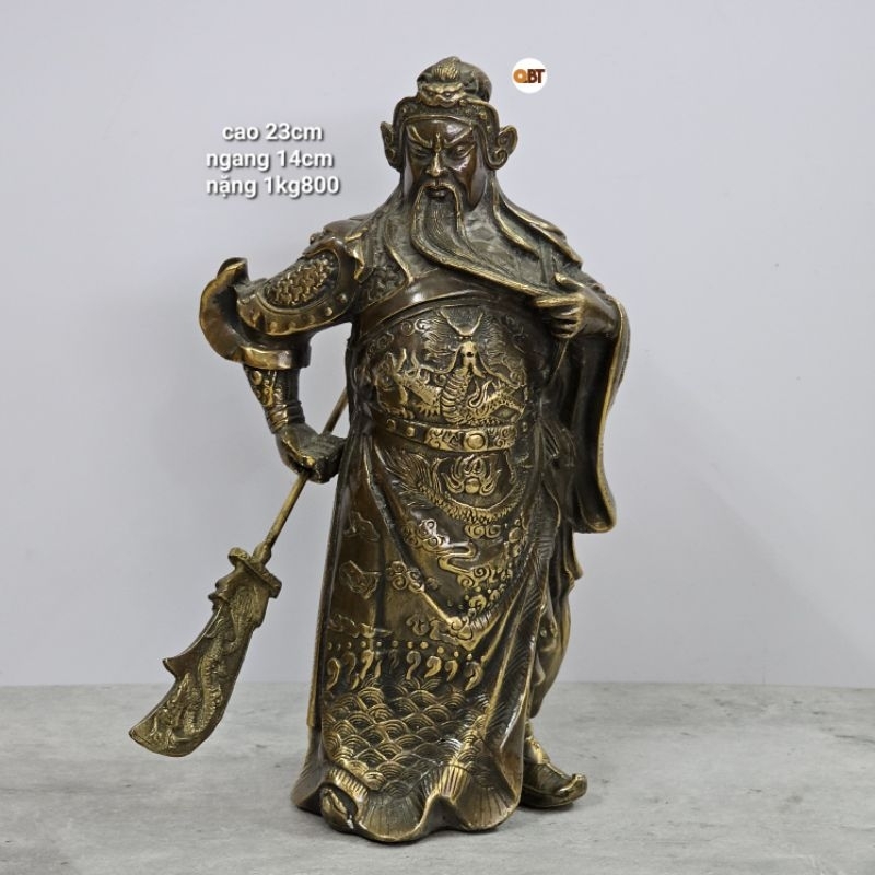 Quan công đứng vuốt râu bằng đồng phong thủy
