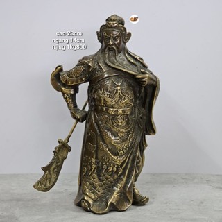 Quan công đứng vuốt râu bằng đồng phong thủy