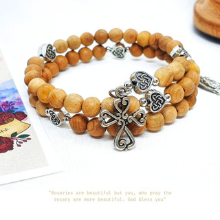 Vòng mân côi hạt gỗ thiết kế xoắn tay đính charm Lady Gudalupe thiết kế handmade, phụ kiện quà tặng Công Giáo