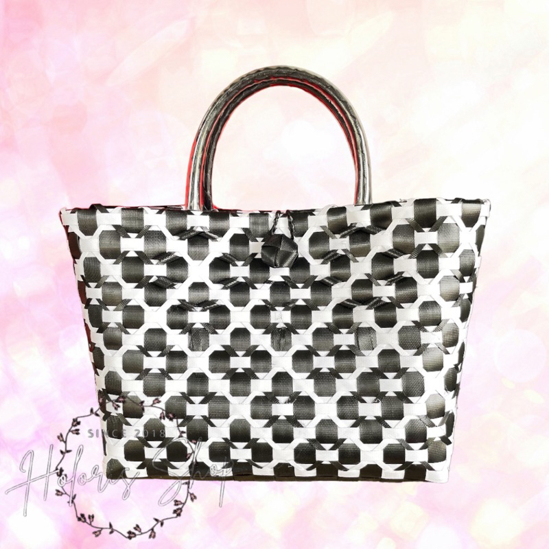 Túi xách đan tay hoạ tiết HOA MAI