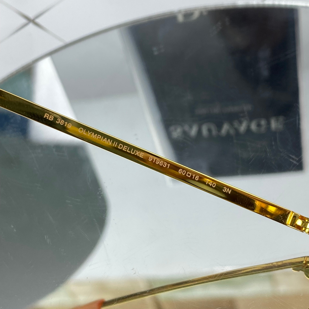 Kính Rayban quả trứng xanh rau muống