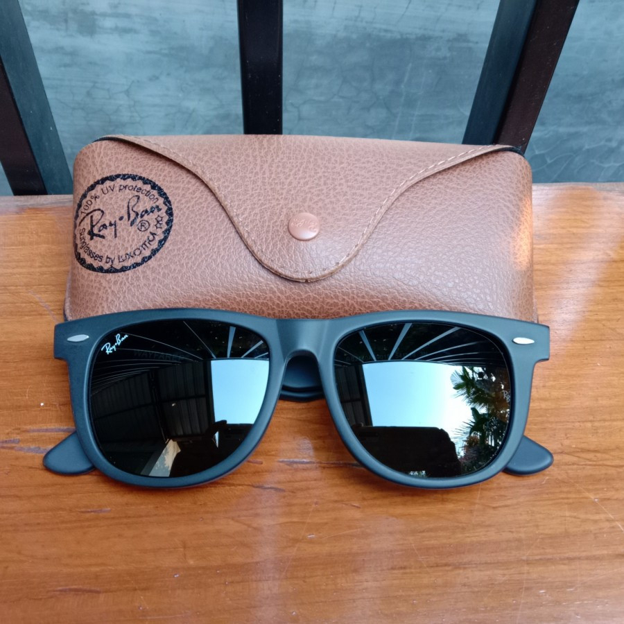 Rayban Wayfarer gọng nhám, mắt thuỷ tinh có 2 size nam nữ