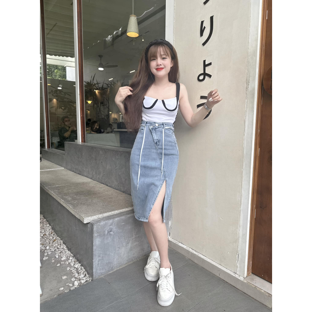 CHÂN VÁY JEAN DÀI XẺ CÓ DÂY TRẮNG