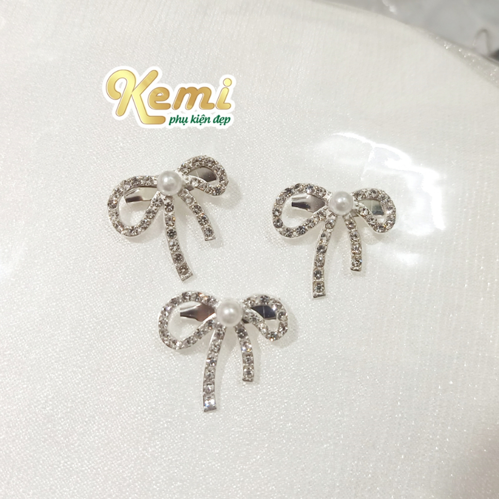 Nơ cài áo váy đính đá điểm ngọc sang trọng kích thước 2,5cm có ghim tag cài