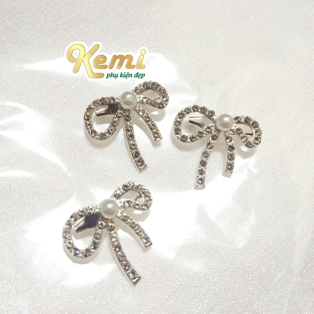 Nơ cài áo váy đính đá điểm ngọc sang trọng kích thước 2,5cm có ghim tag cài