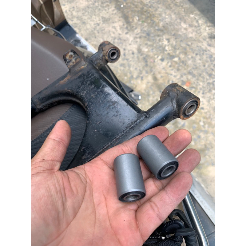 Ắc  gắp/ càng honda win100