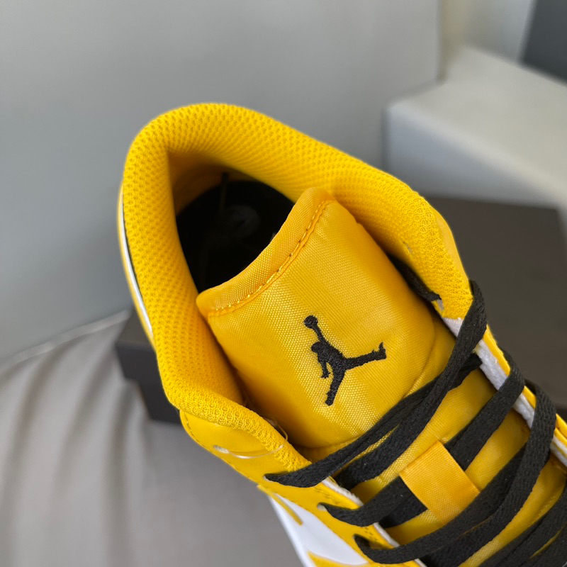 Giày Air Jordan 1 Low Taxi - Bản Cao Cấp Fullbox