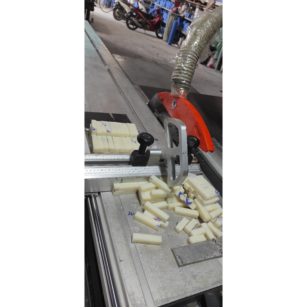 Tấm nhựa MC Nylon Hàn Quốc màu trắng ngà 15x15x55mm, 15x15x70mm